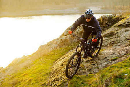 极限运动英语有哪些_极限运动 英语_极限运动英语翻译